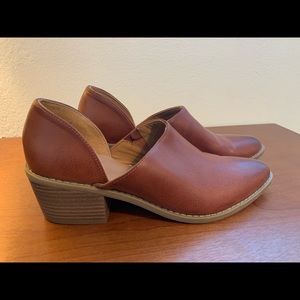 Universal thread heeled shoes